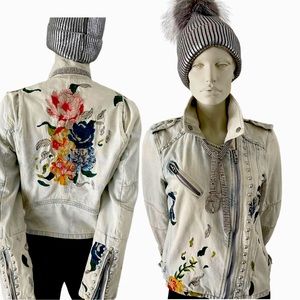 Blank NYC Moto Floral Embroider Studded Light Wash Denim Jacket Sz M Distressed
